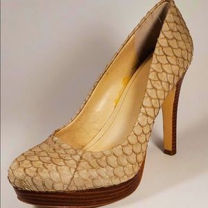 Calvin Klein Women's Kendall Fish Skin Platform Pumps / Heels sz 8M